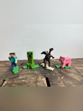 Green Creeper Minecraft Figure Toy pig Dragon Matel 2022